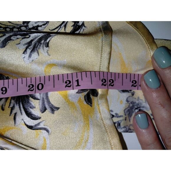 Vintage St John Collection Sleeveless Wrap Top Yellow Black Floral Print Size 10 - Picture 11 of 11